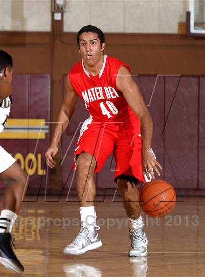 Thumbnail 1 in Mater Dei vs. Warren (Jim Harris Memorial) photogallery.