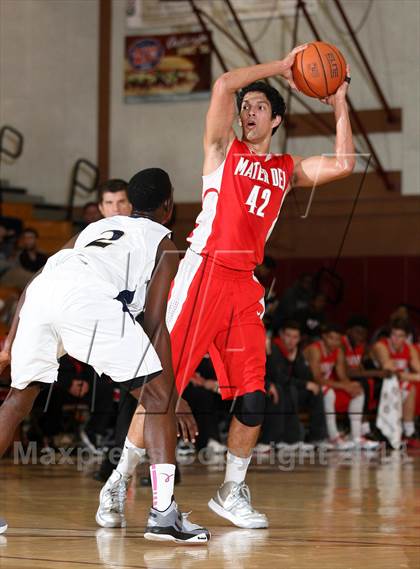 Thumbnail 3 in Mater Dei vs. Warren (Jim Harris Memorial) photogallery.