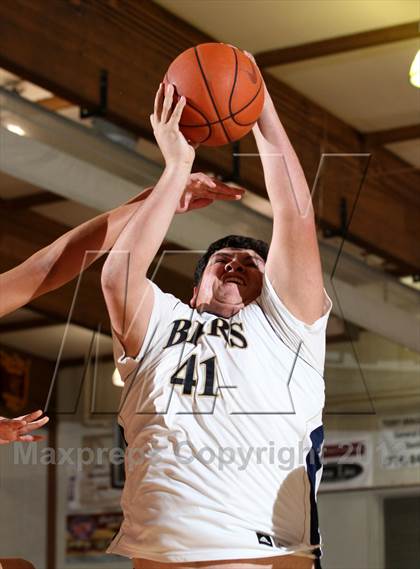 Thumbnail 3 in Mater Dei vs. Warren (Jim Harris Memorial) photogallery.