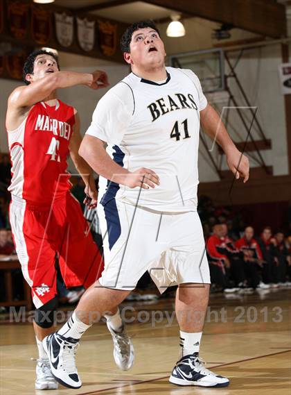 Thumbnail 2 in Mater Dei vs. Warren (Jim Harris Memorial) photogallery.