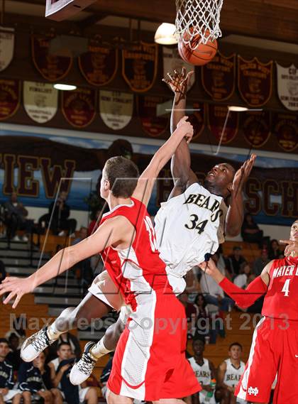 Thumbnail 3 in Mater Dei vs. Warren (Jim Harris Memorial) photogallery.