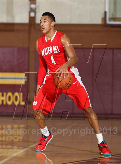 Thumbnail 3 in Mater Dei vs. Warren (Jim Harris Memorial) photogallery.