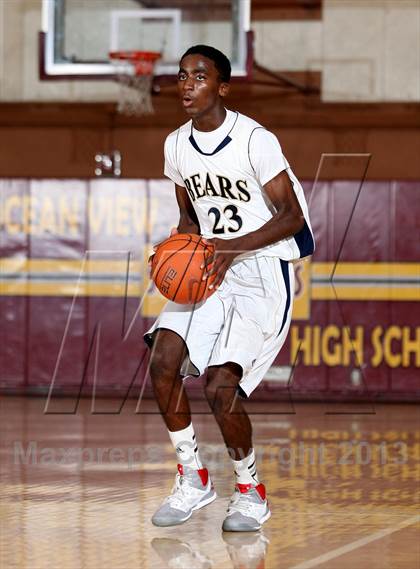 Thumbnail 1 in Mater Dei vs. Warren (Jim Harris Memorial) photogallery.