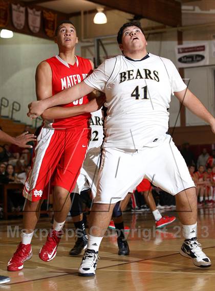 Thumbnail 2 in Mater Dei vs. Warren (Jim Harris Memorial) photogallery.