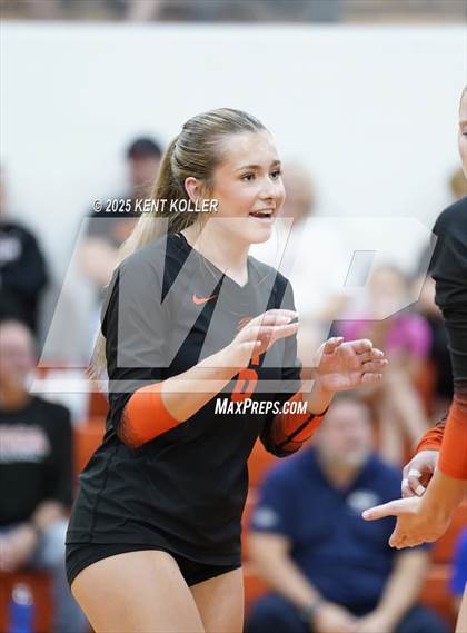 Thumbnail 1 in Fraser @ Utica photogallery.