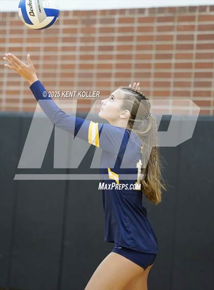 Thumbnail 3 in Fraser @ Utica photogallery.