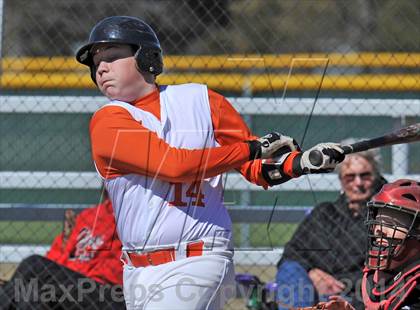 Thumbnail 3 in Honey Grove vs. Trenton (Sam Rayburn Wood Bat Tournament) photogallery.