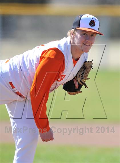 Thumbnail 3 in Honey Grove vs. Trenton (Sam Rayburn Wood Bat Tournament) photogallery.