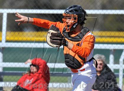 Thumbnail 2 in Honey Grove vs. Trenton (Sam Rayburn Wood Bat Tournament) photogallery.
