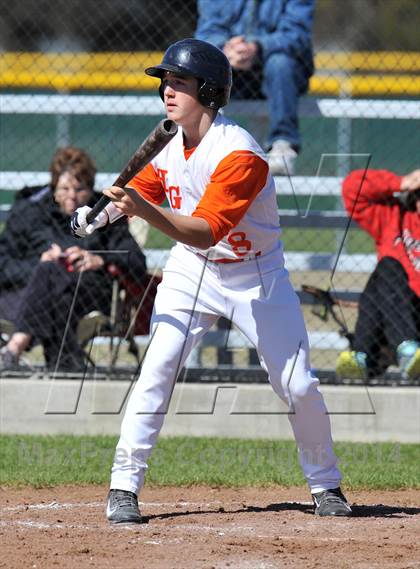 Thumbnail 2 in Honey Grove vs. Trenton (Sam Rayburn Wood Bat Tournament) photogallery.