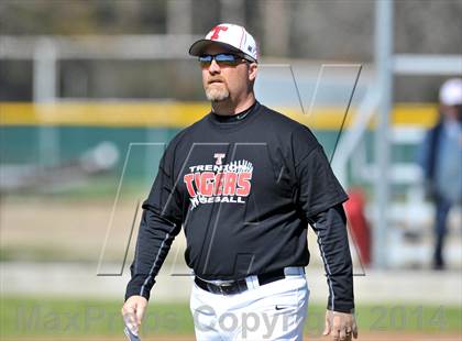 Thumbnail 2 in Honey Grove vs. Trenton (Sam Rayburn Wood Bat Tournament) photogallery.