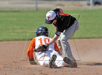 Thumbnail 1 in Honey Grove vs. Trenton (Sam Rayburn Wood Bat Tournament) photogallery.