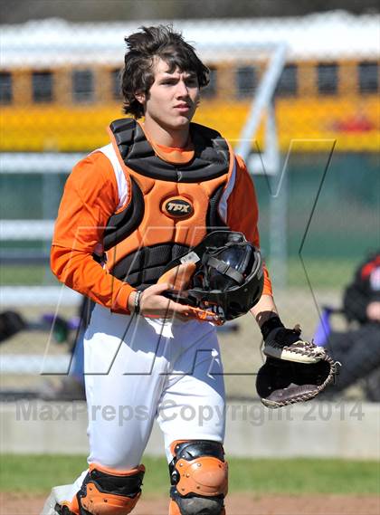 Thumbnail 3 in Honey Grove vs. Trenton (Sam Rayburn Wood Bat Tournament) photogallery.