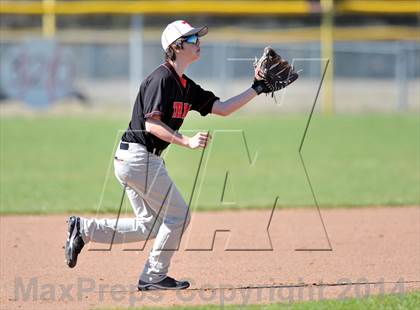 Thumbnail 1 in Honey Grove vs. Trenton (Sam Rayburn Wood Bat Tournament) photogallery.