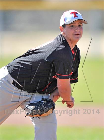 Thumbnail 2 in Honey Grove vs. Trenton (Sam Rayburn Wood Bat Tournament) photogallery.