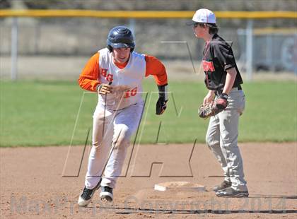 Thumbnail 2 in Honey Grove vs. Trenton (Sam Rayburn Wood Bat Tournament) photogallery.