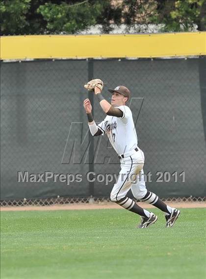 Thumbnail 3 in Notre Dame Prep vs St. Francis (Hard 9 National Classic) photogallery.
