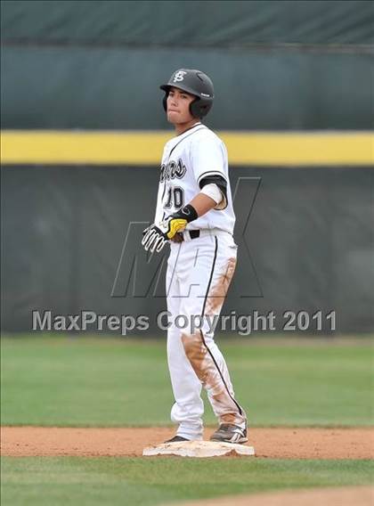 Thumbnail 3 in Notre Dame Prep vs St. Francis (Hard 9 National Classic) photogallery.