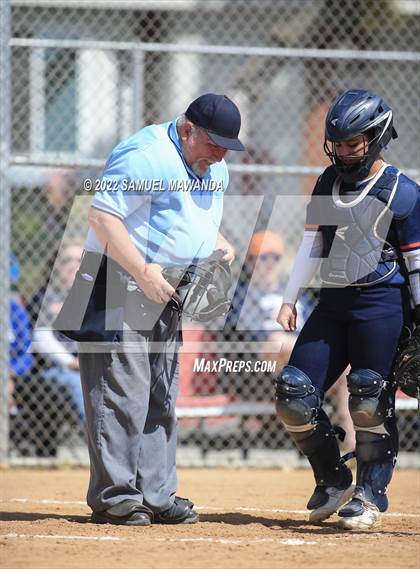 Thumbnail 3 in Chaminade vs Fairfax photogallery.