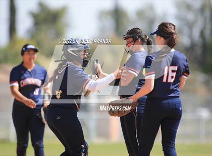 Thumbnail 3 in Chaminade vs Fairfax photogallery.