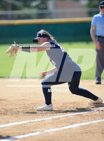Thumbnail 1 in Chaminade vs Fairfax photogallery.
