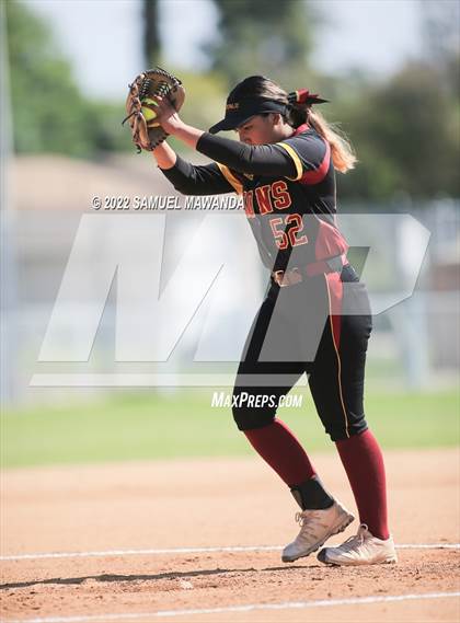 Thumbnail 2 in Chaminade vs Fairfax photogallery.