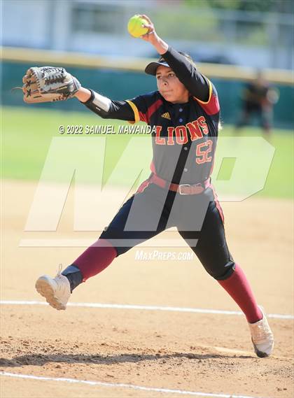 Thumbnail 2 in Chaminade vs Fairfax photogallery.