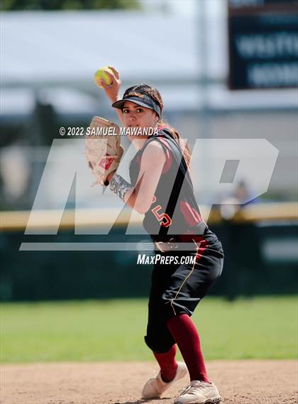 Thumbnail 3 in Chaminade vs Fairfax photogallery.