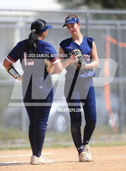 Thumbnail 3 in Chaminade vs Fairfax photogallery.
