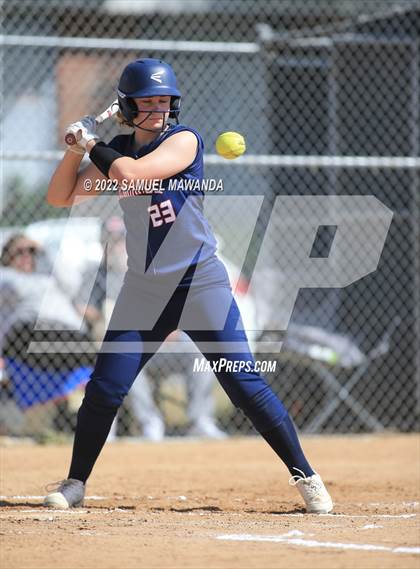 Thumbnail 2 in Chaminade vs Fairfax photogallery.