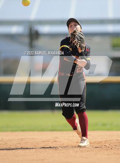 Thumbnail 2 in Chaminade vs Fairfax photogallery.