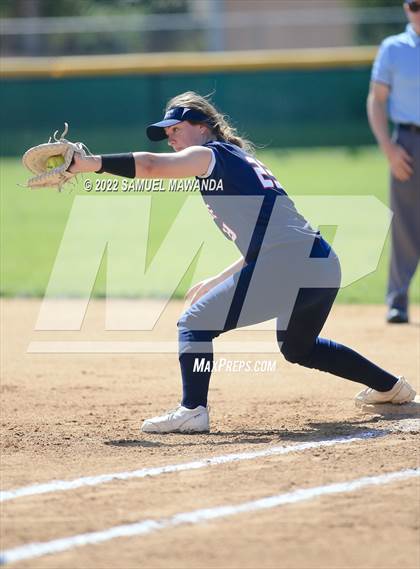 Thumbnail 3 in Chaminade vs Fairfax photogallery.