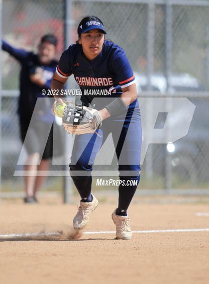 Thumbnail 1 in Chaminade vs Fairfax photogallery.