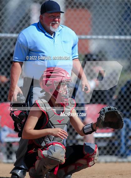 Thumbnail 3 in Chaminade vs Fairfax photogallery.