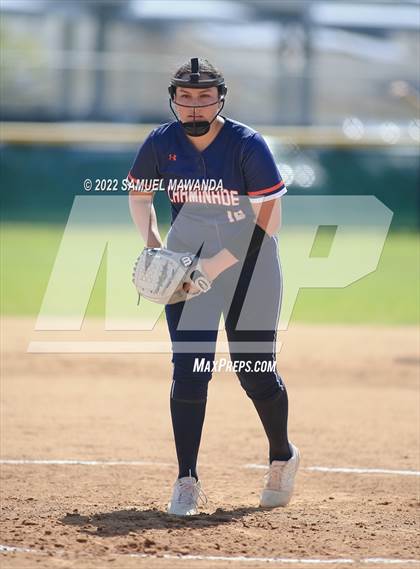 Thumbnail 2 in Chaminade vs Fairfax photogallery.
