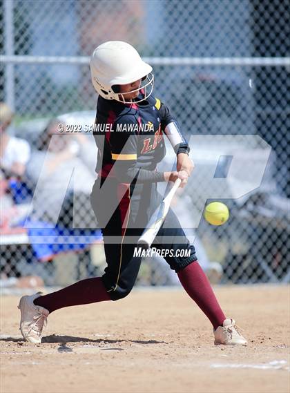 Thumbnail 2 in Chaminade vs Fairfax photogallery.