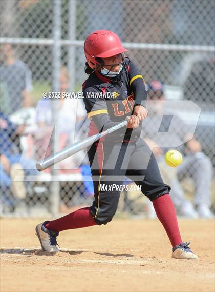 Thumbnail 3 in Chaminade vs Fairfax photogallery.