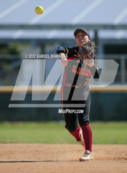 Thumbnail 3 in Chaminade vs Fairfax photogallery.