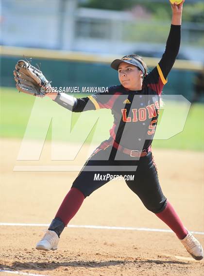 Thumbnail 3 in Chaminade vs Fairfax photogallery.
