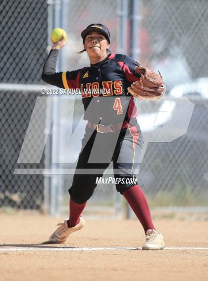 Thumbnail 3 in Chaminade vs Fairfax photogallery.