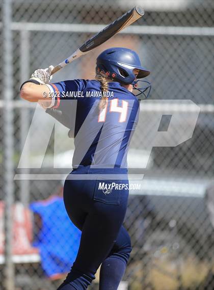 Thumbnail 3 in Chaminade vs Fairfax photogallery.