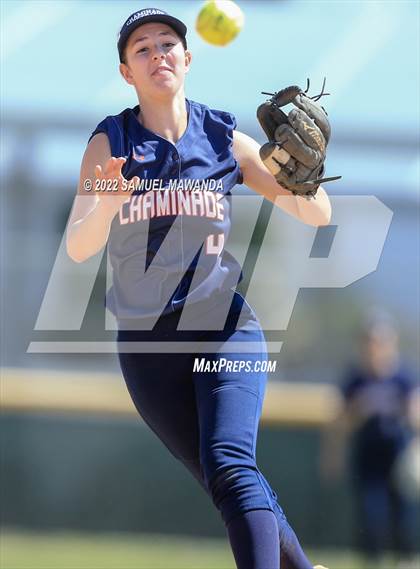 Thumbnail 3 in Chaminade vs Fairfax photogallery.