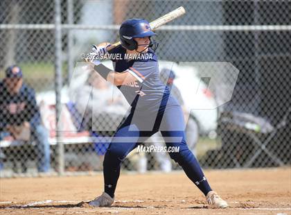 Thumbnail 2 in Chaminade vs Fairfax photogallery.