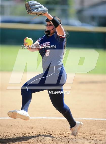Thumbnail 1 in Chaminade vs Fairfax photogallery.