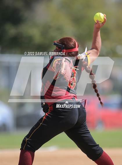Thumbnail 3 in Chaminade vs Fairfax photogallery.