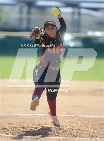 Thumbnail 3 in Chaminade vs Fairfax photogallery.