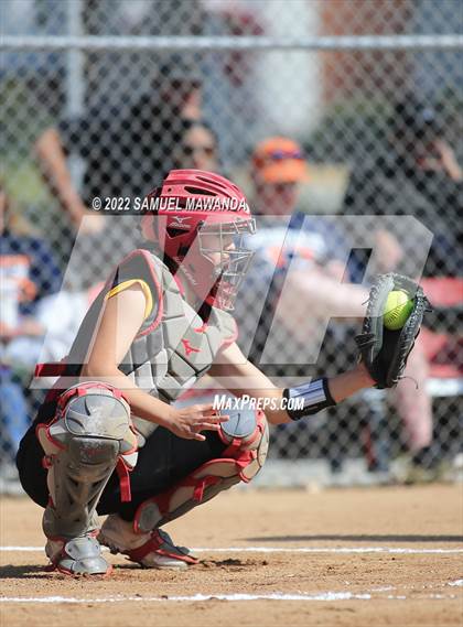 Thumbnail 3 in Chaminade vs Fairfax photogallery.