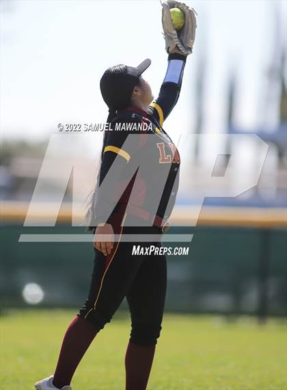 Thumbnail 1 in Chaminade vs Fairfax photogallery.