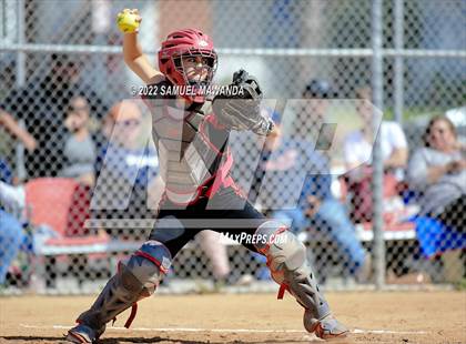 Thumbnail 3 in Chaminade vs Fairfax photogallery.