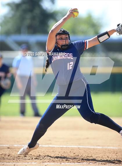 Thumbnail 2 in Chaminade vs Fairfax photogallery.